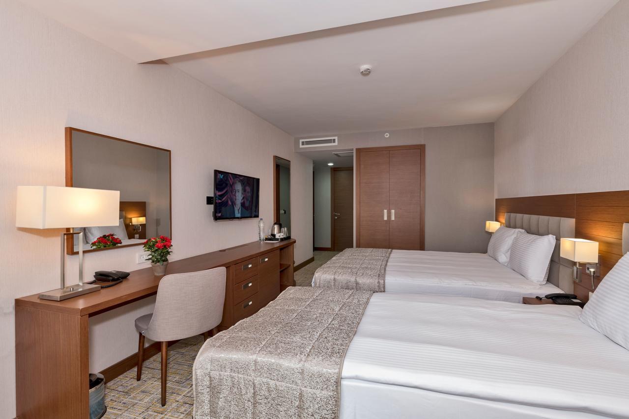 Land Park Hotel イスタンブール エクステリア 写真