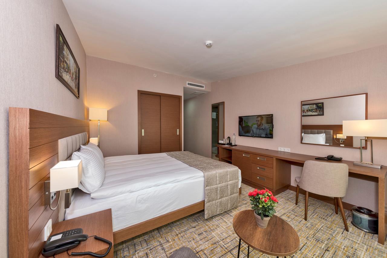 Land Park Hotel イスタンブール エクステリア 写真