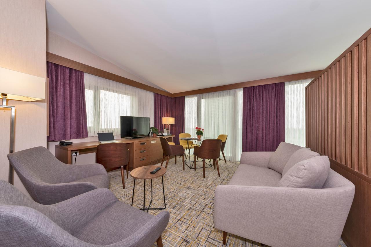Land Park Hotel イスタンブール エクステリア 写真