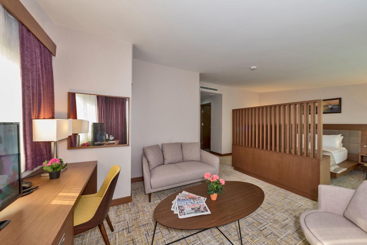 Land Park Hotel イスタンブール エクステリア 写真