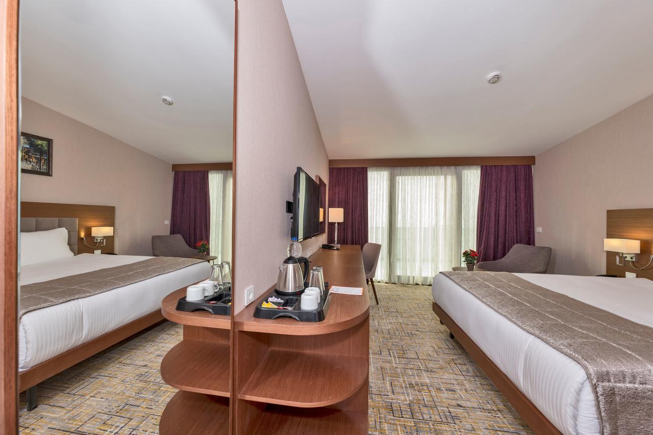 Land Park Hotel イスタンブール エクステリア 写真