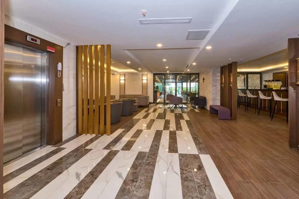 Land Park Hotel イスタンブール エクステリア 写真