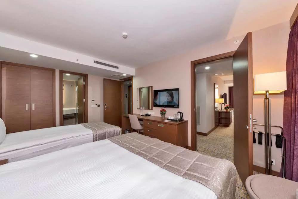 Land Park Hotel イスタンブール エクステリア 写真