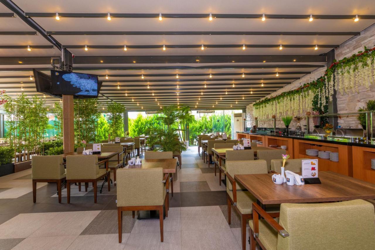 Land Park Hotel イスタンブール エクステリア 写真