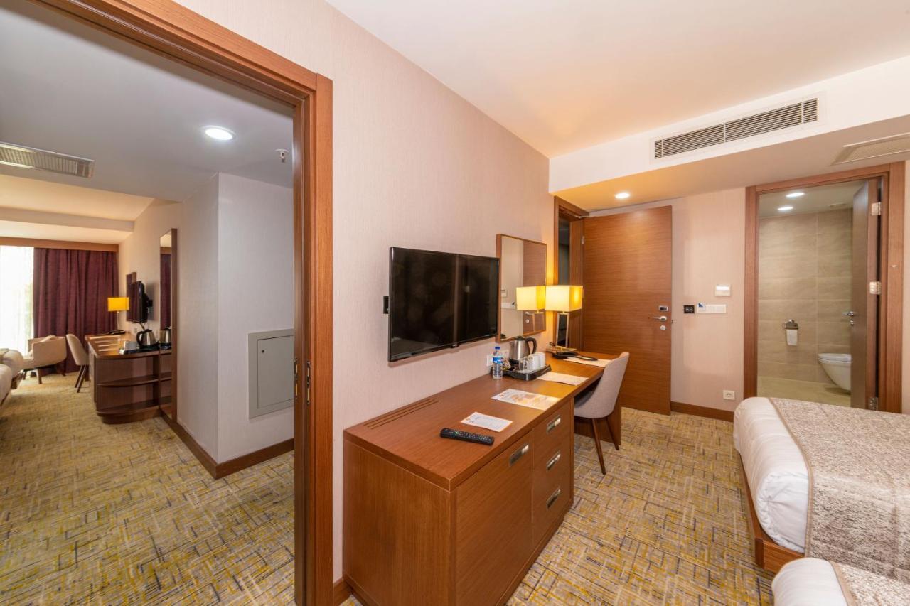 Land Park Hotel イスタンブール エクステリア 写真