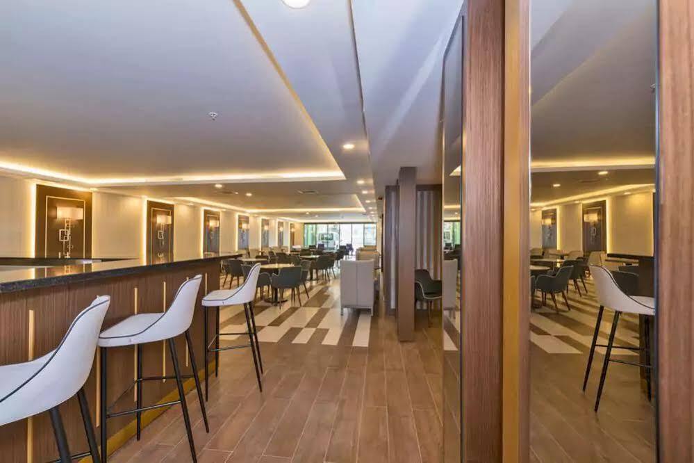 Land Park Hotel イスタンブール エクステリア 写真